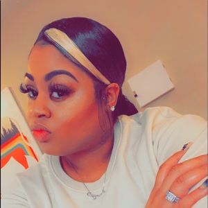 Meet your Posher, Brittney